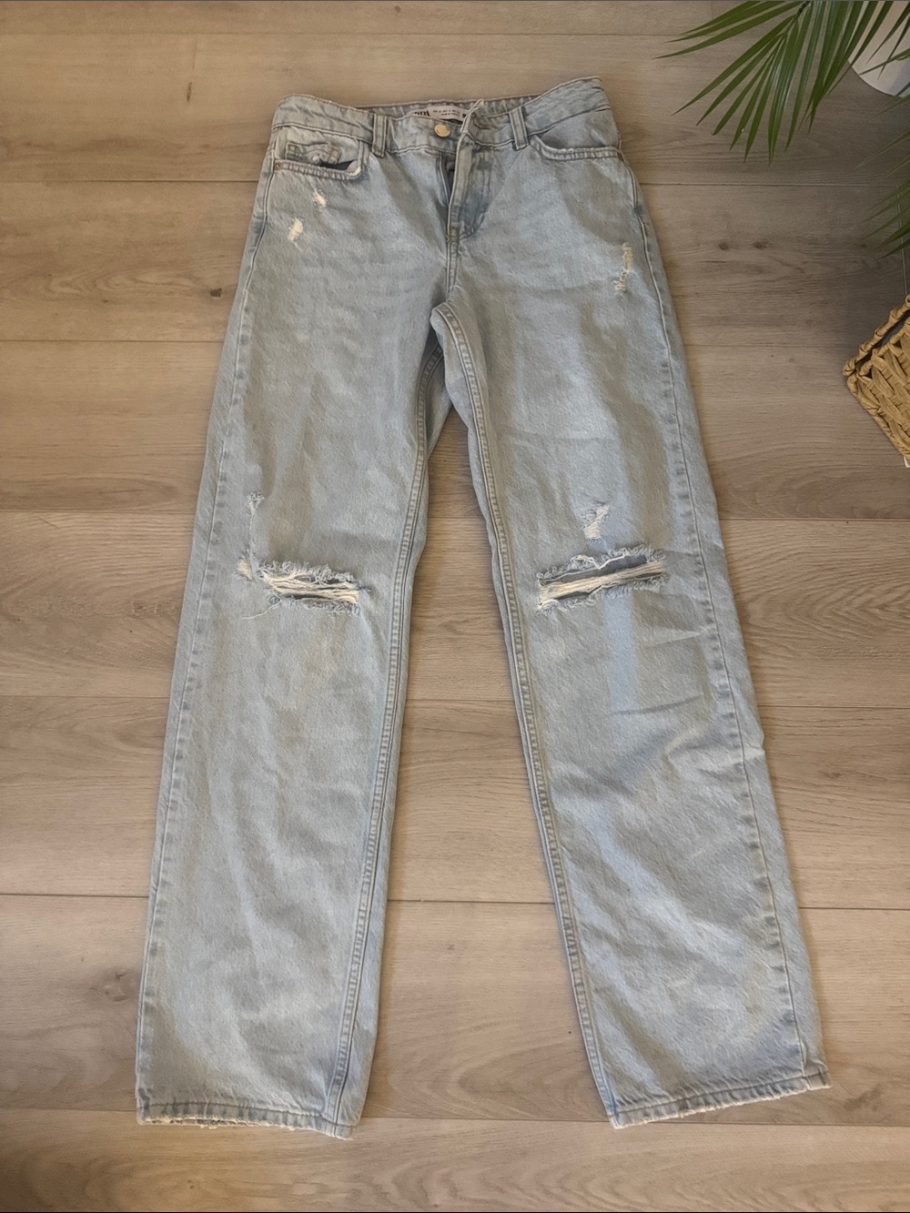 Women’s Zara Ripped Jeans size 0